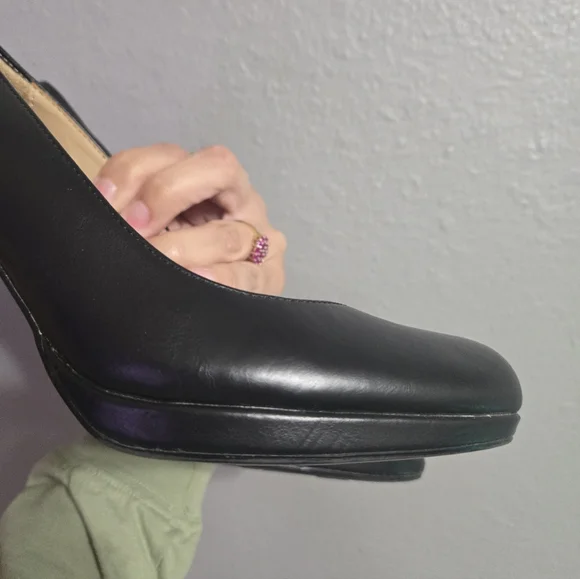 Naturalizer The Penny Black Heels Size 8 - Picture 3 of 13